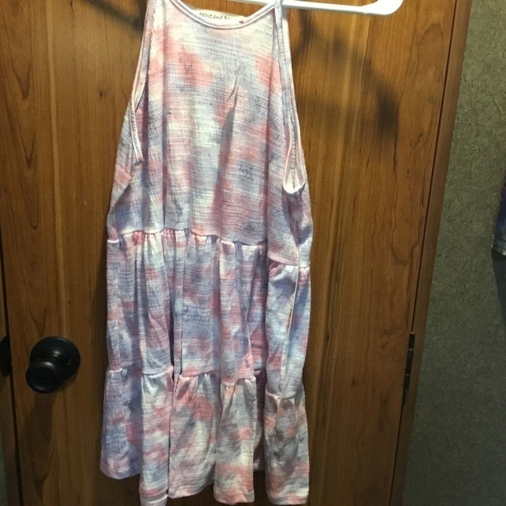 NWT Above and Beyond Spaghetti Strap 3 Tier  M